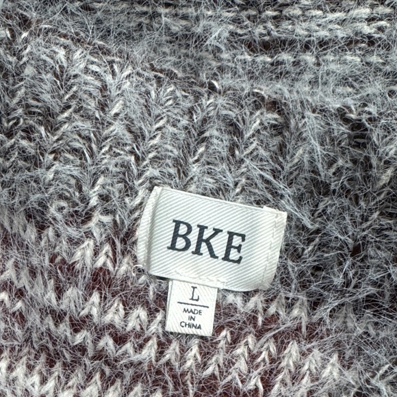 BKE Women’s Gray/Orange Striped Sweater Sz L - Picture 2 of 5